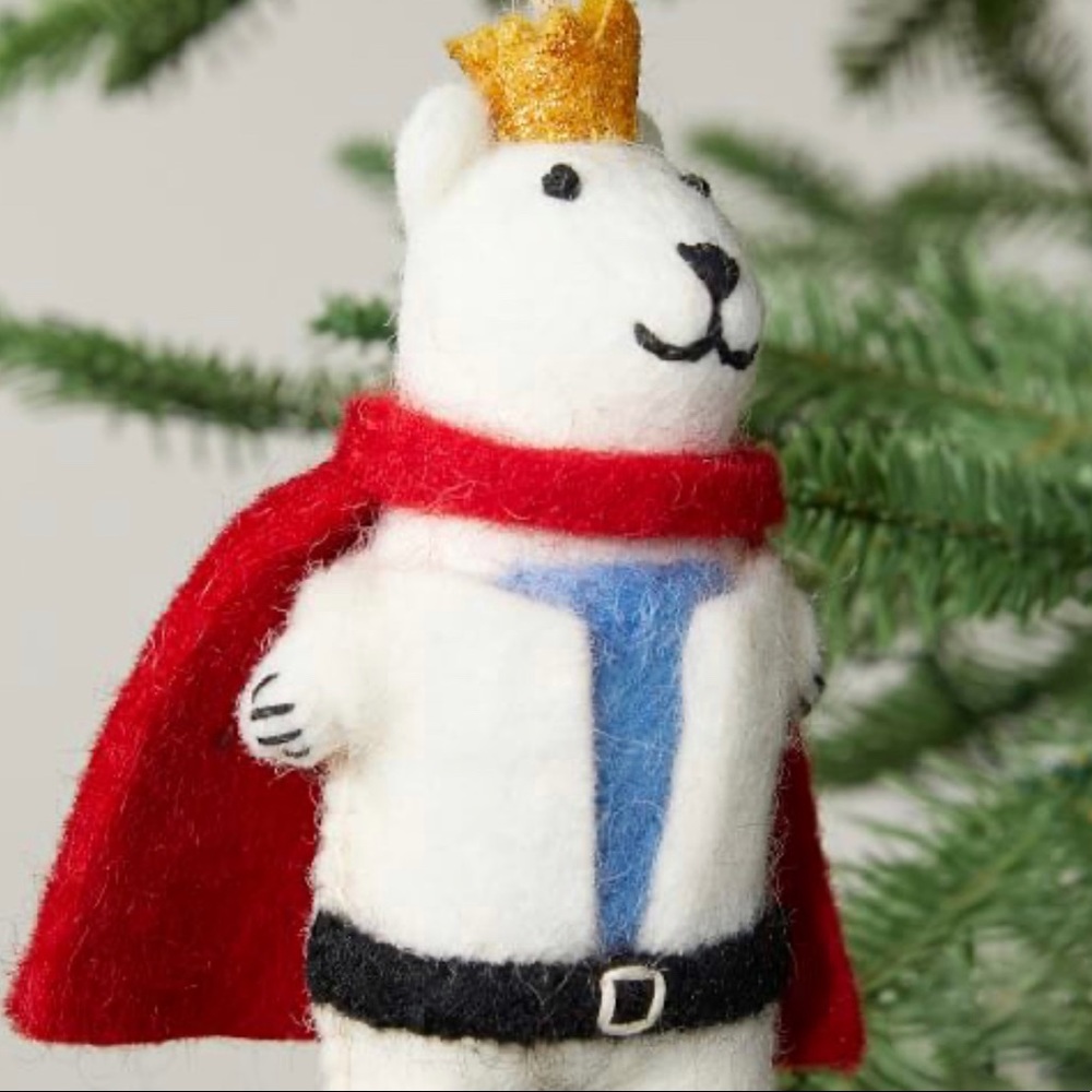 ❤️POTTERY BARN❤️St.Jude King Polar Bear Ornament